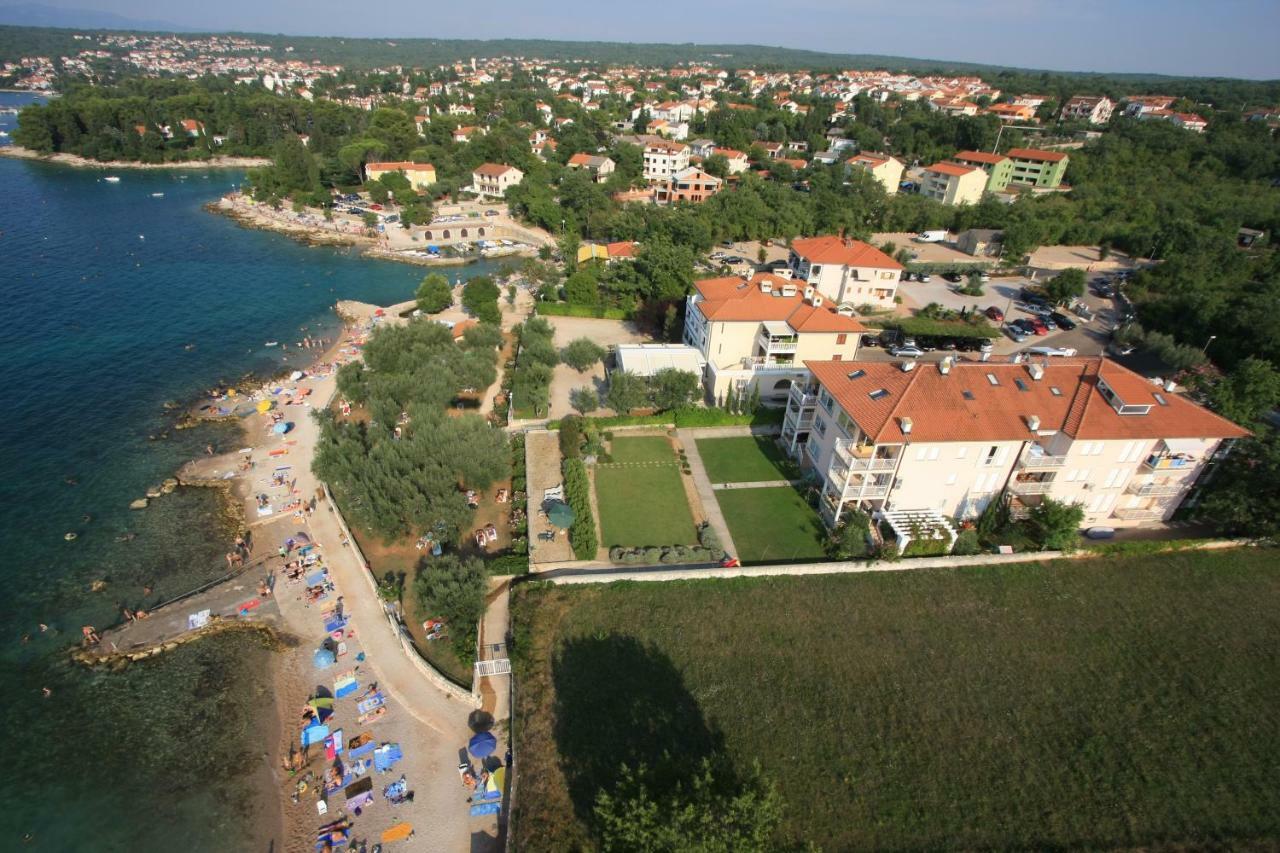 Apartments Marija & Anton Malinska Esterno foto