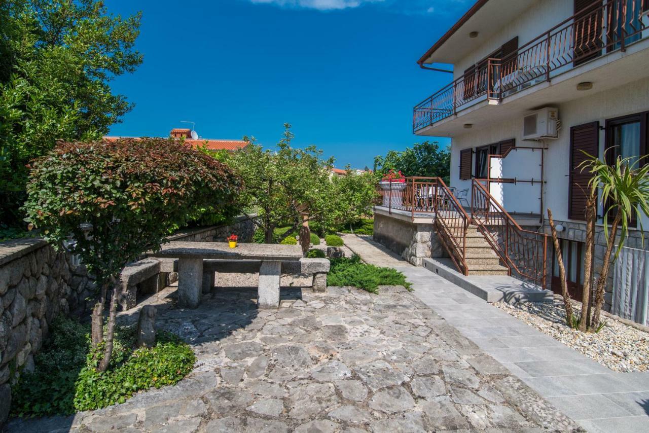 Apartments Marija & Anton Malinska Esterno foto