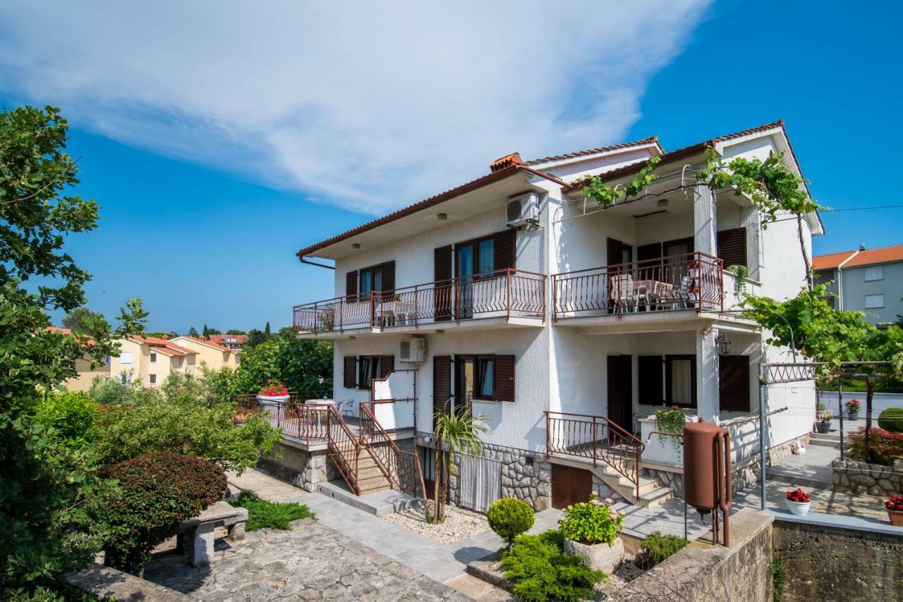 Apartments Marija & Anton Malinska Esterno foto